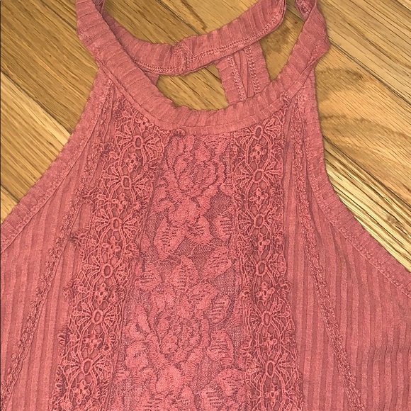 Super cute flowy top - Picture 2 of 4